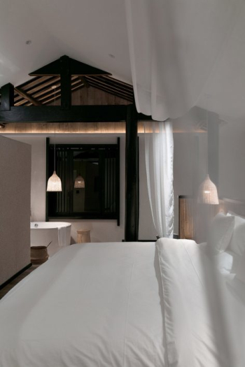 云南麗江民宿精品酒店裝修設(shè)計(jì)公司案例(圖11) 云南麗江民宿精品酒店裝修設(shè)計(jì)公司案例(圖11)