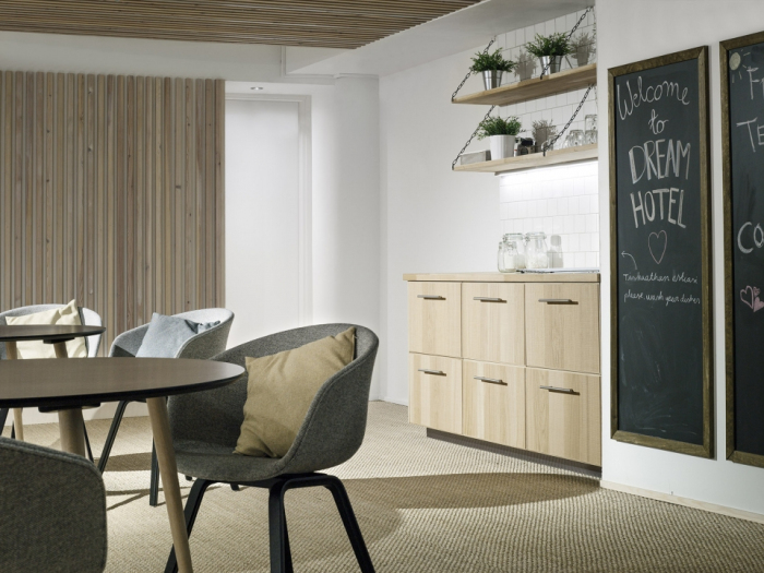 鄭州極簡精品酒店裝修設(shè)計公司案例(圖6) 鄭州極簡精品酒店裝修設(shè)計公司案例(圖6)