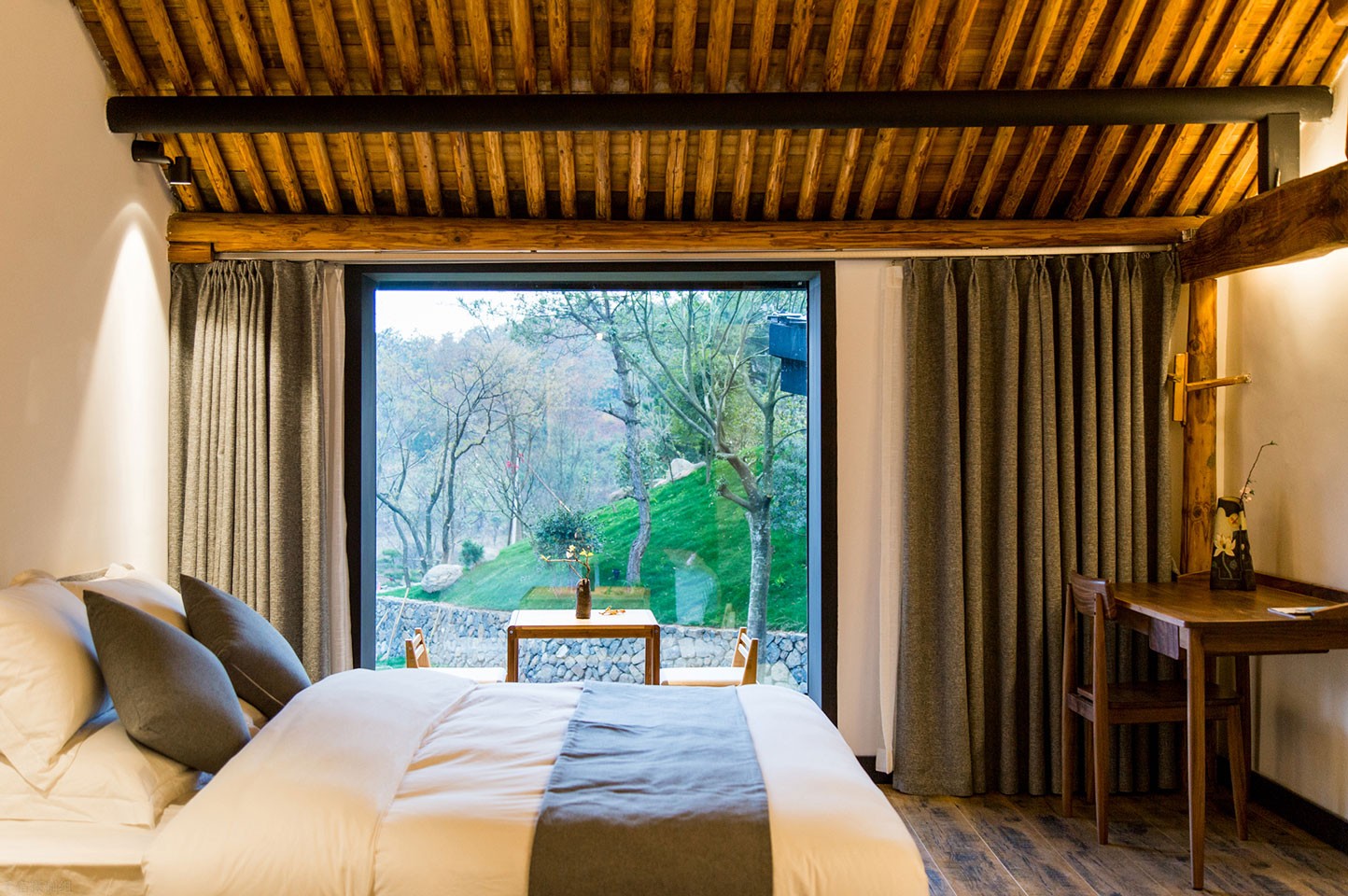 1527664615573408.jpg 浙江杭州民宿度假酒店裝修設(shè)計(jì)公司案例(圖4)