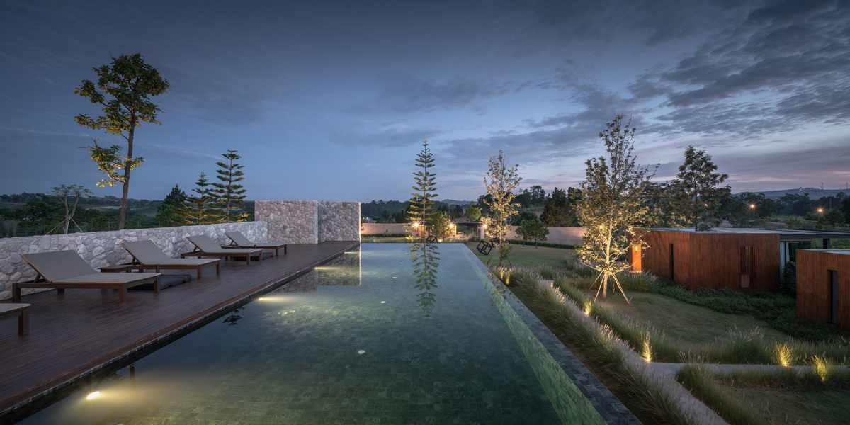 1582869765424251.jpg 廣東山頂度假酒店裝修設(shè)計(jì)公司案例(圖12)