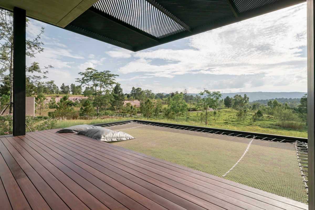 1582869482833980.jpg 廣東山頂度假酒店裝修設(shè)計(jì)公司案例(圖6)