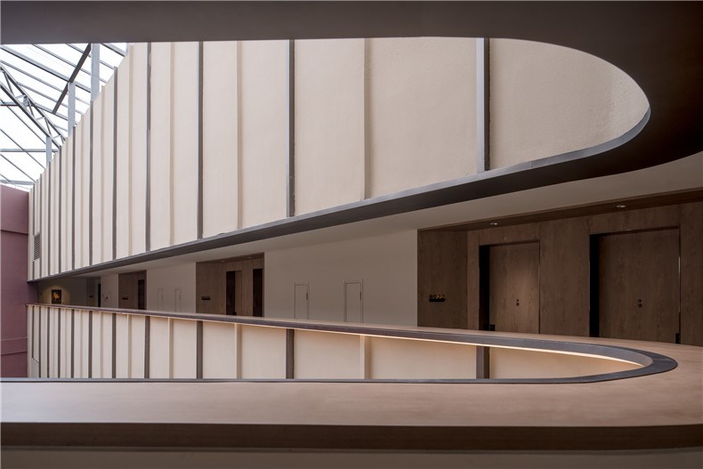 鄭州亞朵酒店裝修公司S主題酒店設(shè)計(jì)案例(圖1) sqzdshyssjdzyjz-1.jpg