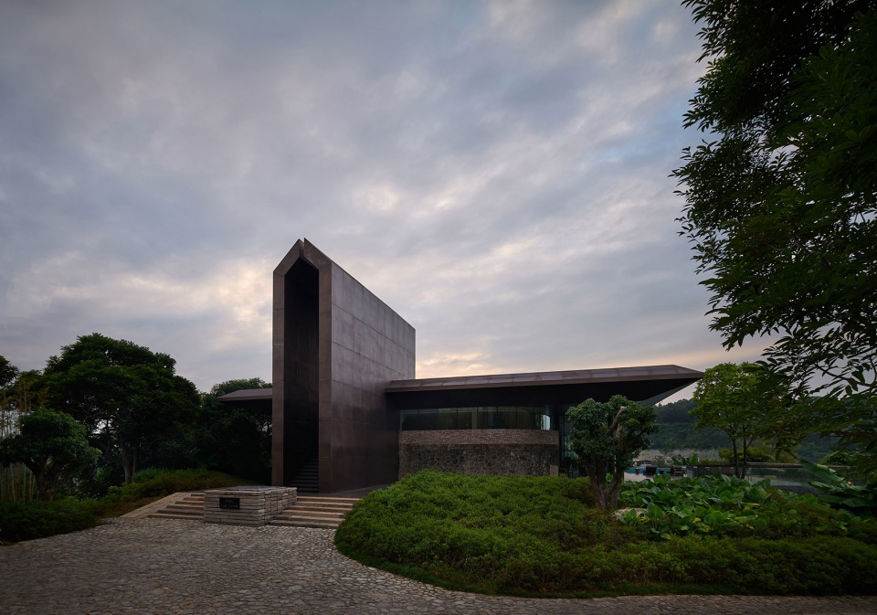 鄭州酒店裝修推薦The Pond藝術(shù)酒店設(shè)計案例(圖1) thepondysjd-1.jpg