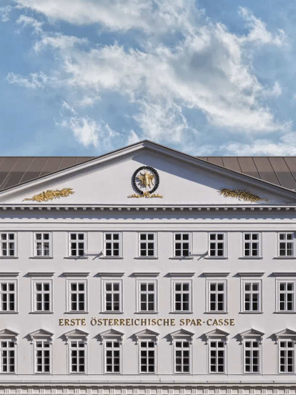 酒店設(shè)計公司推薦維也納瑰麗酒店裝修案例(圖6) 酒店設(shè)計公司推薦維也納瑰麗酒店裝修案例(圖6)