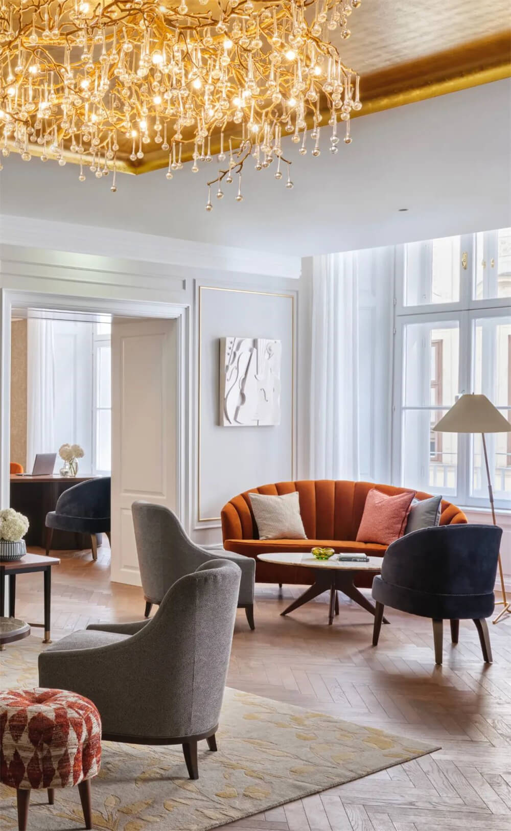 酒店設(shè)計公司推薦維也納瑰麗酒店裝修案例(圖2) 酒店設(shè)計公司推薦維也納瑰麗酒店裝修案例(圖2)