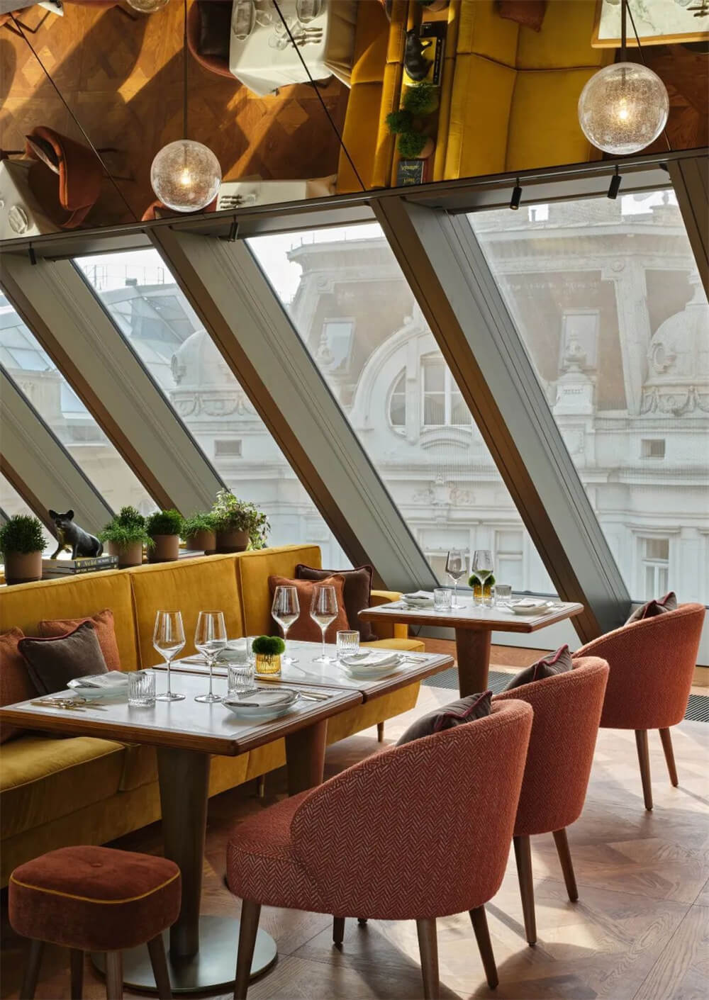 酒店設(shè)計公司推薦維也納瑰麗酒店裝修案例(圖17) 24.jpg