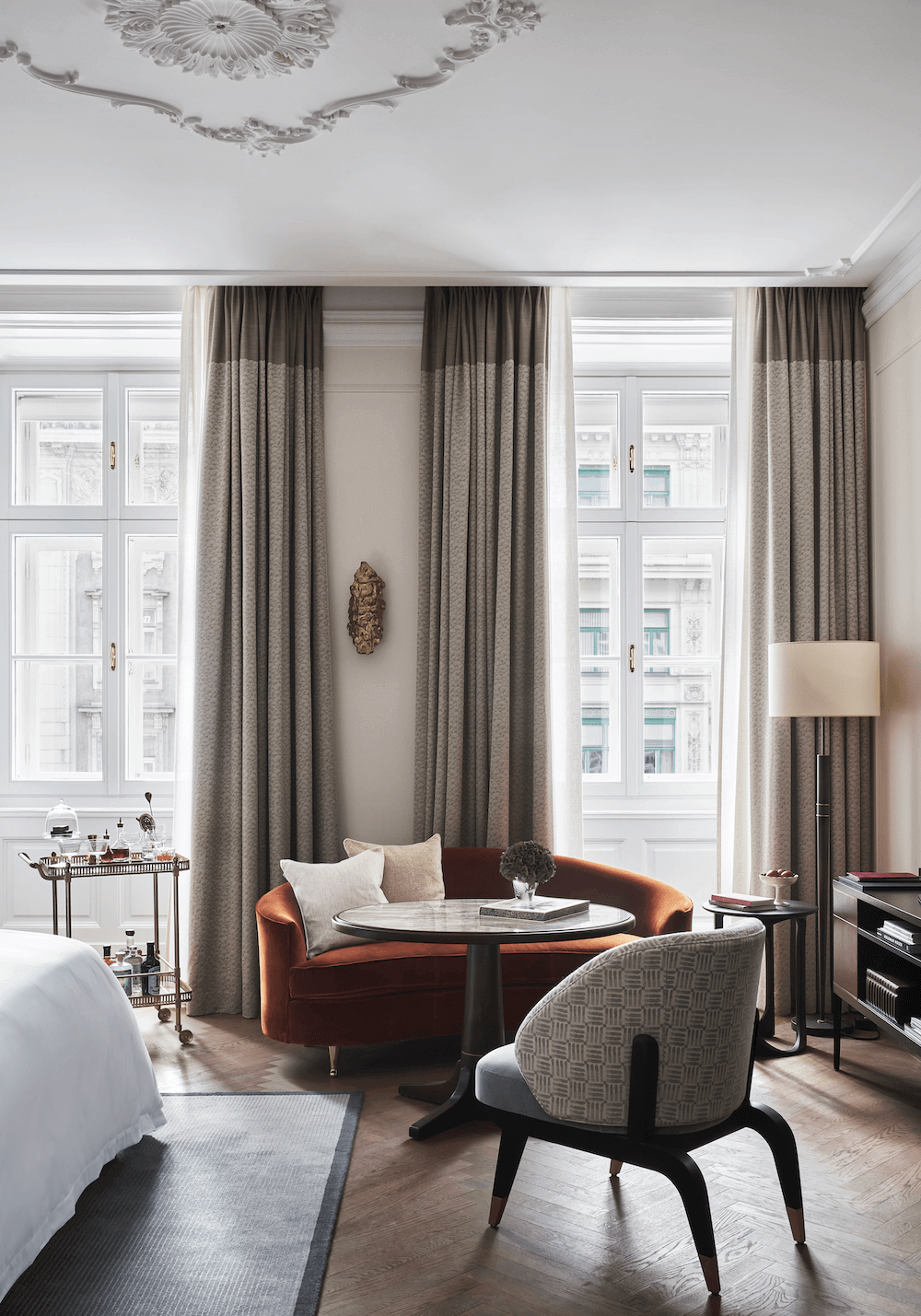 酒店設(shè)計公司推薦維也納瑰麗酒店裝修案例(圖21) 酒店設(shè)計公司推薦維也納瑰麗酒店裝修案例(圖21)