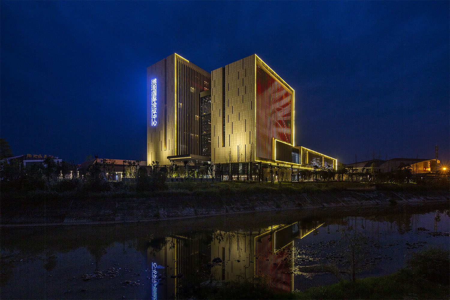 酒店設(shè)計公司國際酒店會議中心裝修案例(圖14) mianyangguojihuiyizxjd-19.jpg