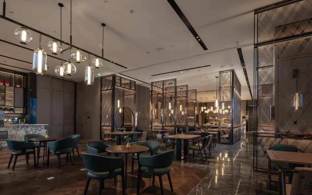 蘇州古運(yùn)河英迪格精品酒店裝修設(shè)計(jì)案例(圖8) 蘇州古運(yùn)河英迪格精品酒店裝修設(shè)計(jì)案例(圖8)