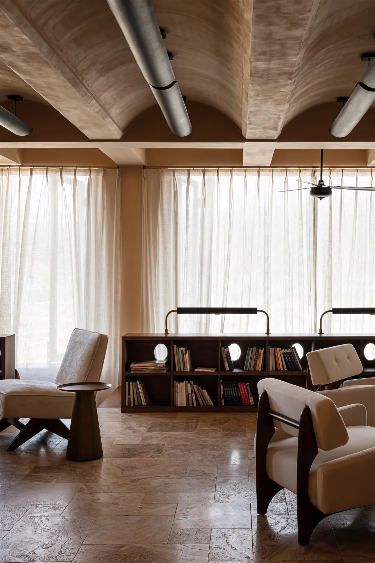 鄭州專業(yè)民宿裝修公司推薦秋山民宿裝修設(shè)計(圖5) 鄭州專業(yè)民宿裝修公司推薦秋山民宿裝修設(shè)計(圖5)