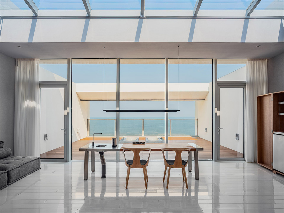 未來感十足的工業(yè)風(fēng)酒店裝修設(shè)計——YIN Hotel(圖5) 未來感十足的工業(yè)風(fēng)酒店裝修設(shè)計——YIN Hotel(圖5)