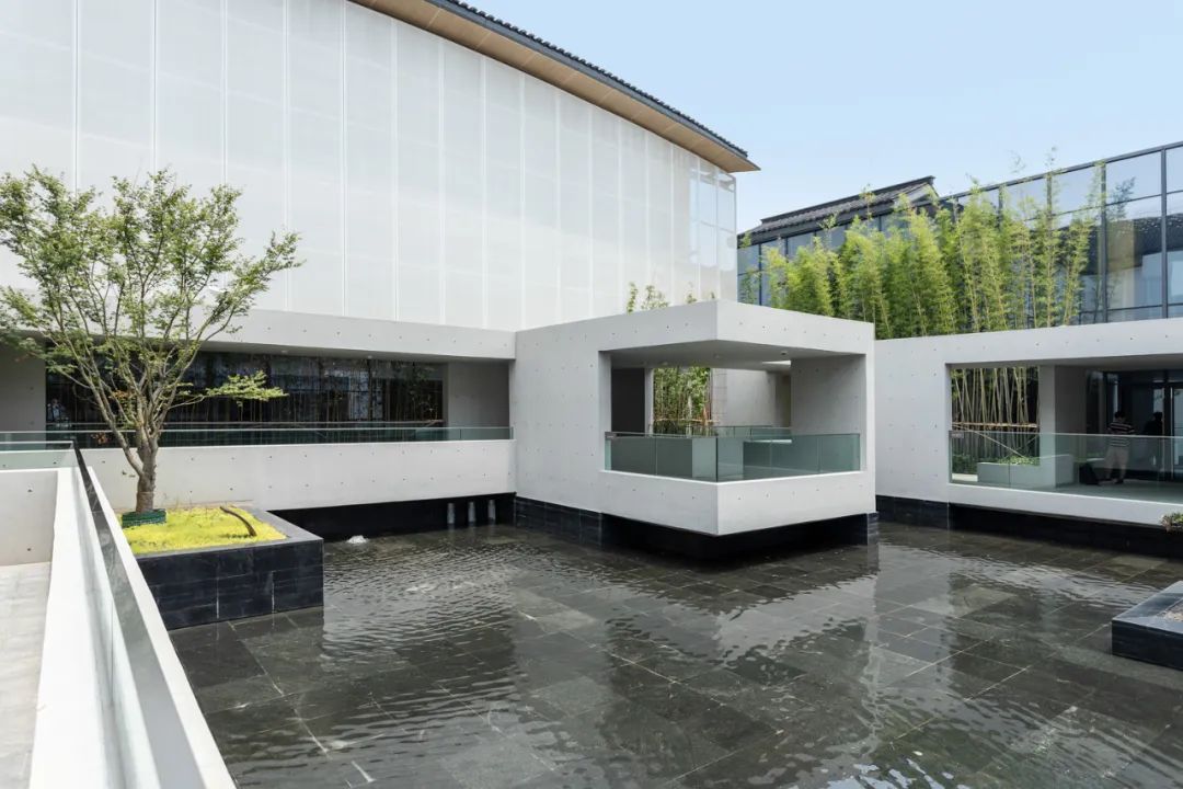 酒店裝修公司推薦悅季·望湖酒店設(shè)計(jì)案例(圖3) DM_20220830143743_003.jpg