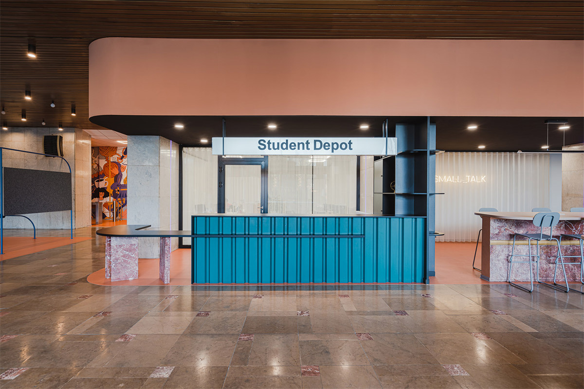 國外年輕有活力的時(shí)尚酒店大堂設(shè)計(jì)(圖2) 國外年輕有活力的時(shí)尚酒店大堂設(shè)計(jì)(圖2)