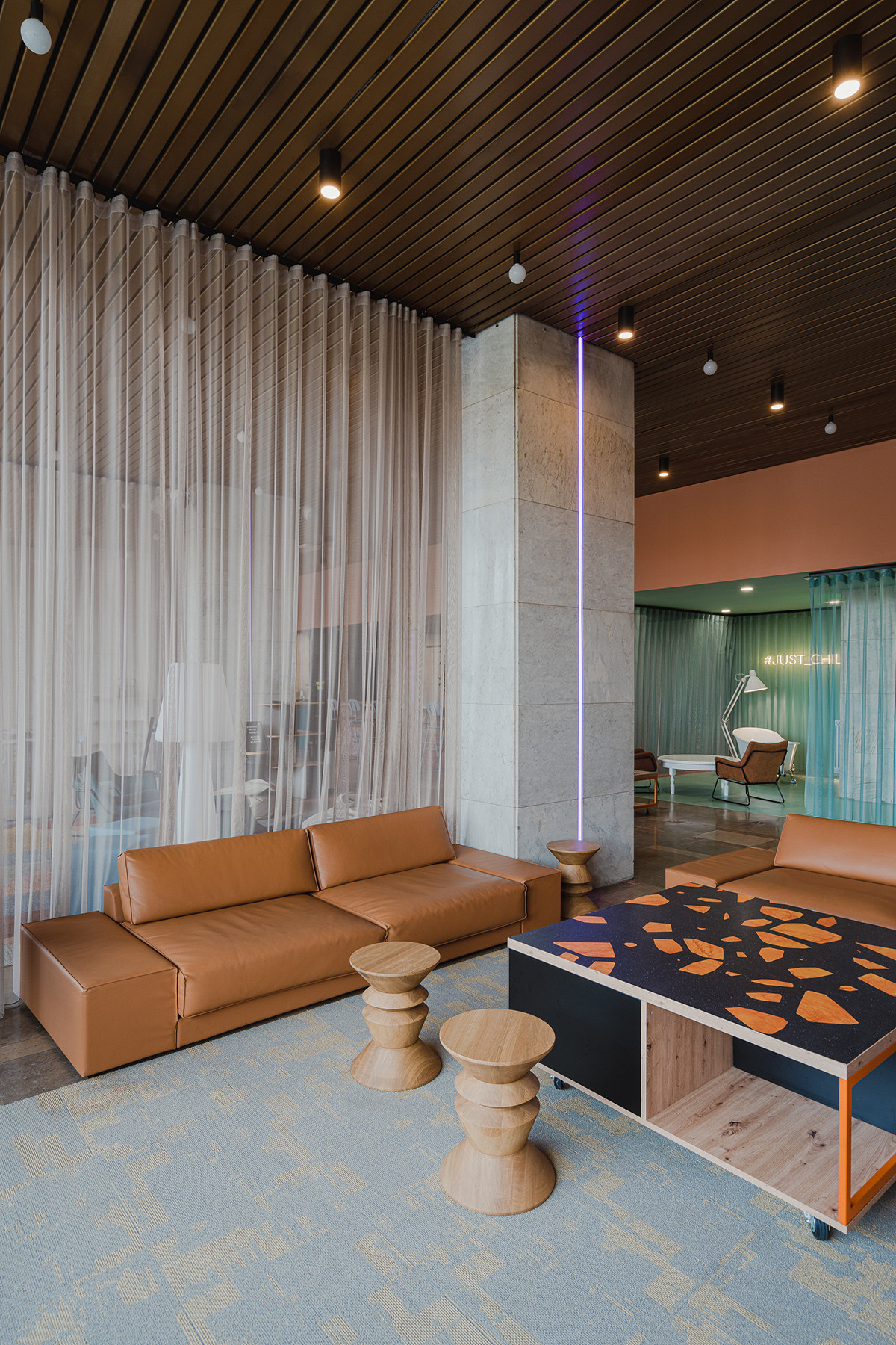 國外年輕有活力的時(shí)尚酒店大堂設(shè)計(jì)(圖6) 國外年輕有活力的時(shí)尚酒店大堂設(shè)計(jì)(圖6)