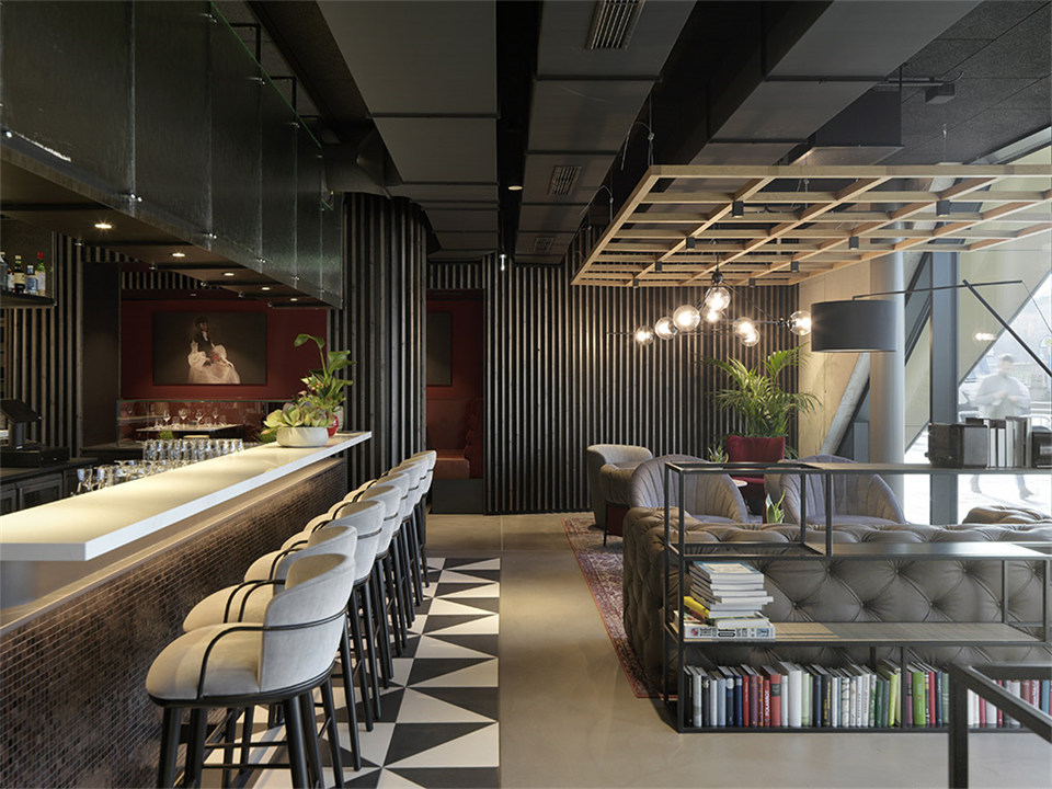 國(guó)外小而美的THE ROCK精品酒店裝修設(shè)計(jì)賞析(圖3) 國(guó)外小而美的THE ROCK精品酒店裝修設(shè)計(jì)賞析(圖3)