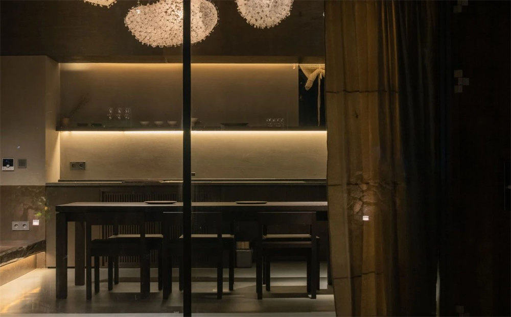 回歸田園 韓國(guó)濟(jì)州島古樸民宿設(shè)計(jì)案例(圖3) 回歸田園 韓國(guó)濟(jì)州島古樸民宿設(shè)計(jì)案例(圖3)