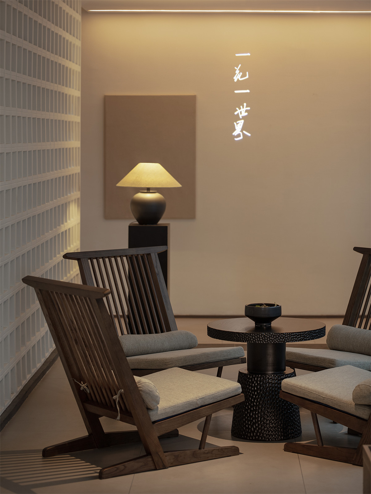 東方禪意X時(shí)尚范 禪驛度假酒店裝修設(shè)計(jì)方案(圖11) 東方禪意X時(shí)尚范 禪驛度假酒店裝修設(shè)計(jì)方案(圖11)