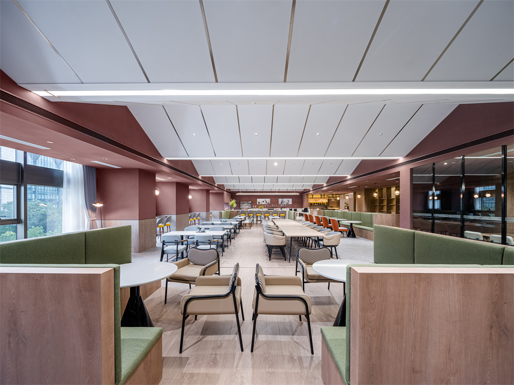 與書屋融合的亞朵 S 酒店裝修設(shè)計案例(圖7) 與書屋融合的亞朵 S 酒店裝修設(shè)計案例(圖7)