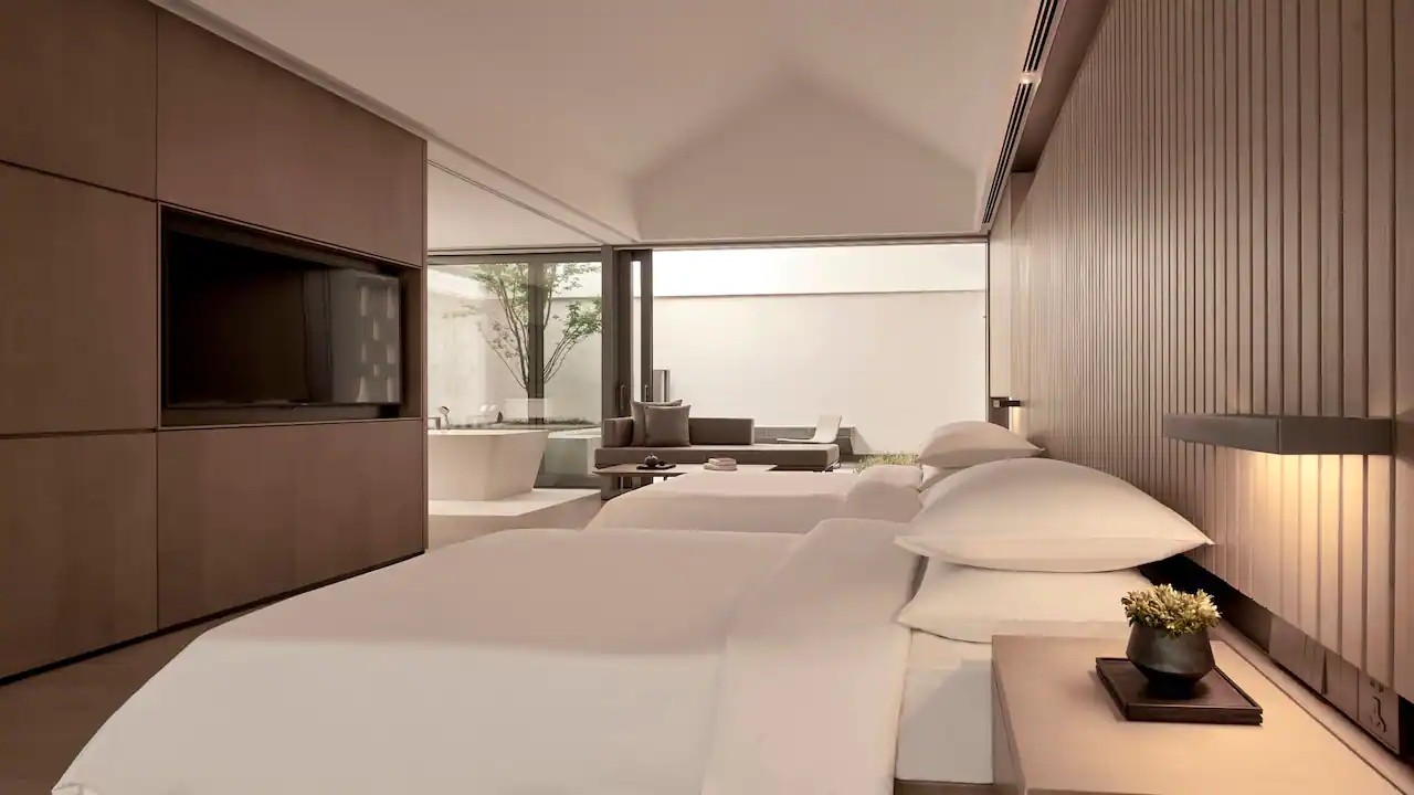 烏鎮(zhèn)阿麗拉極簡(jiǎn)東方美學(xué)度假酒店裝修設(shè)計(jì)案例(圖6) 烏鎮(zhèn)阿麗拉極簡(jiǎn)東方美學(xué)度假酒店裝修設(shè)計(jì)案例(圖6)