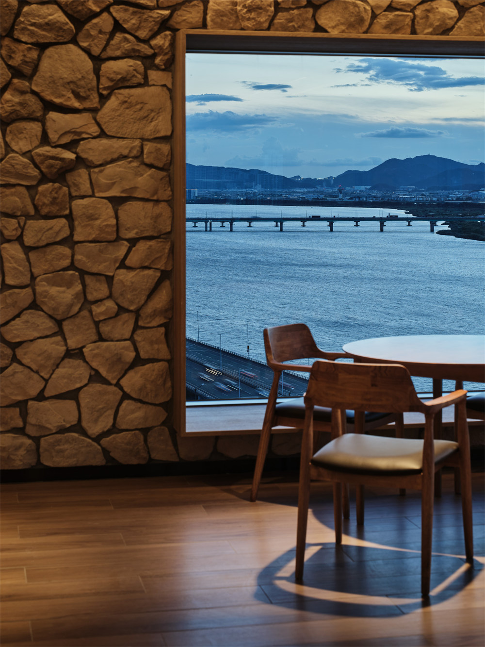 以自然為靈感的tt 精品酒店裝修設(shè)計方案(圖10) 以自然為靈感的tt 精品酒店裝修設(shè)計方案(圖10)