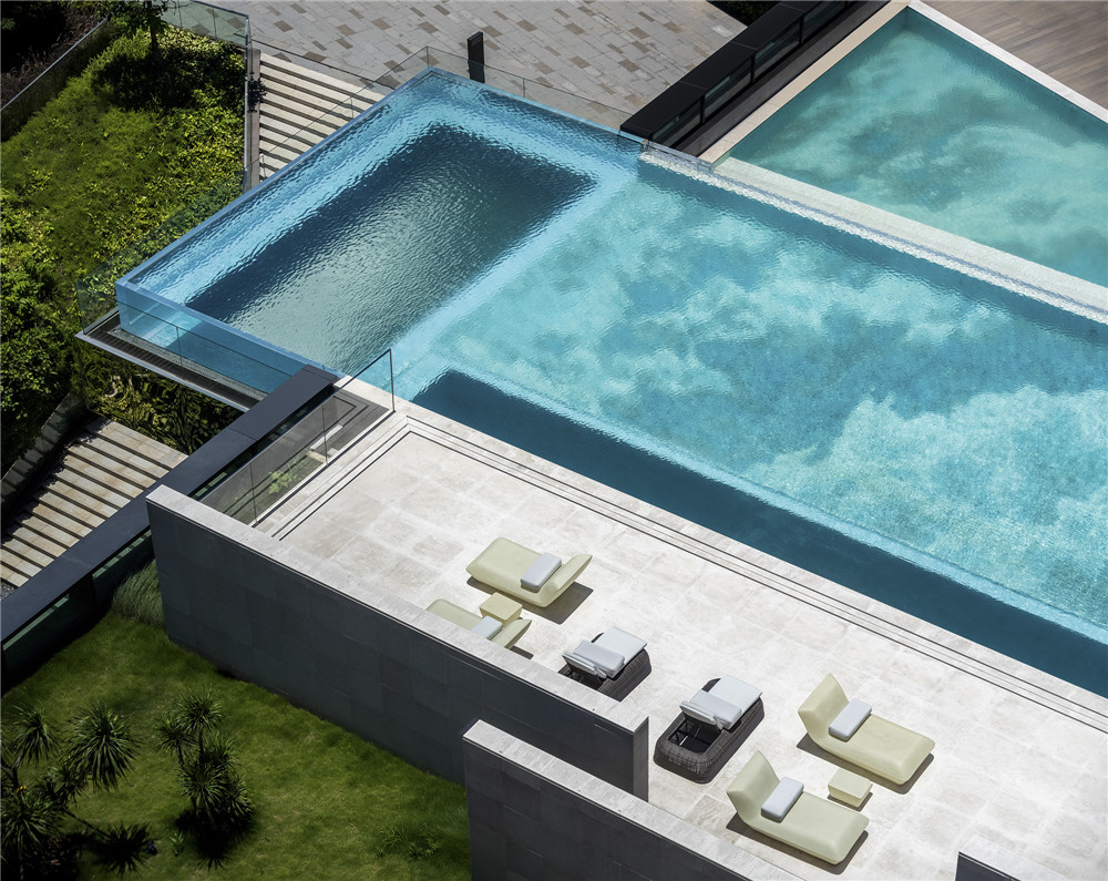 主打年輕時尚的皇冠假日五星級商務(wù)酒店裝修設(shè)計(圖2) 8227437_PIC5.jpg