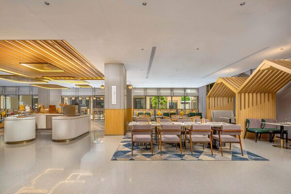 廣州白云機場希爾頓花園酒店正式迎客(圖1) 1.jpg