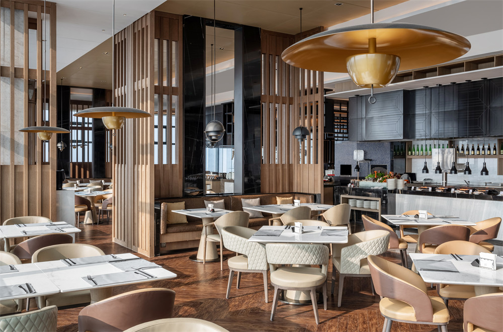 張家港萬豪國際五星級酒店裝修設(shè)計案例(圖10) 7497932_21-張家港萬豪酒店三餐廳.jpg