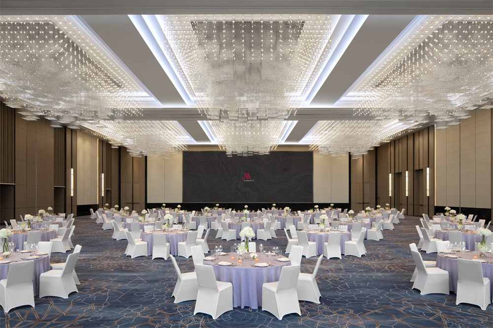 張家港萬豪國際五星級酒店裝修設(shè)計案例(圖15) 7497927_16-張家港萬豪酒店宴會廳.jpg