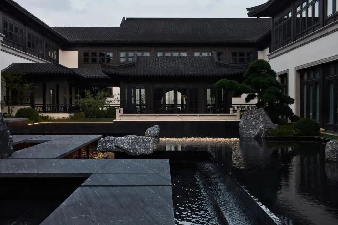 當(dāng)代東方美學(xué)鑒湖云舍酒店裝修設(shè)計(jì)案例(圖1) 640 (1).jpg