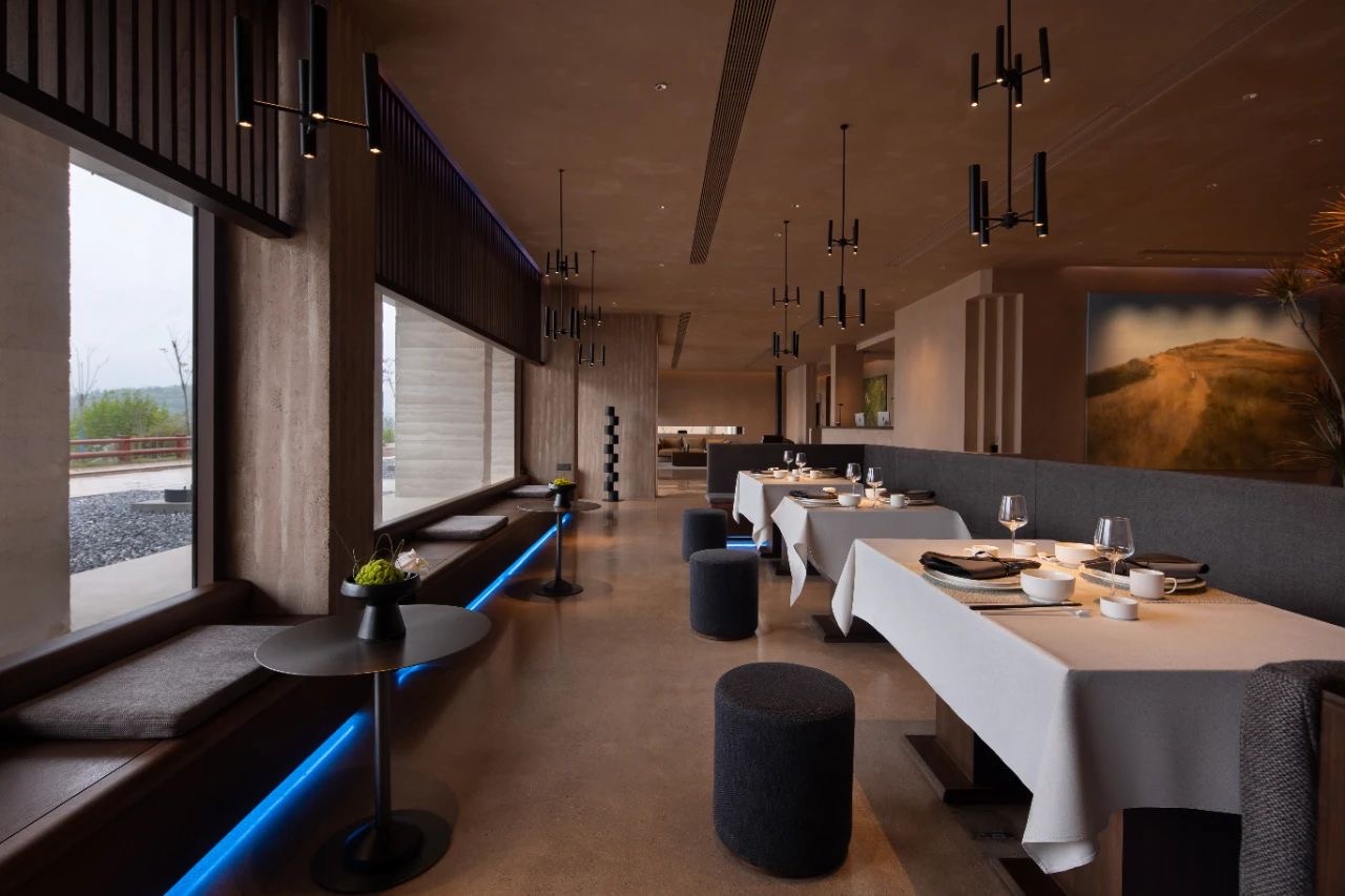 東江湖侘寂風(fēng)城市度假酒店裝修設(shè)計方案(圖6) 2023-09-27 103850.jpg