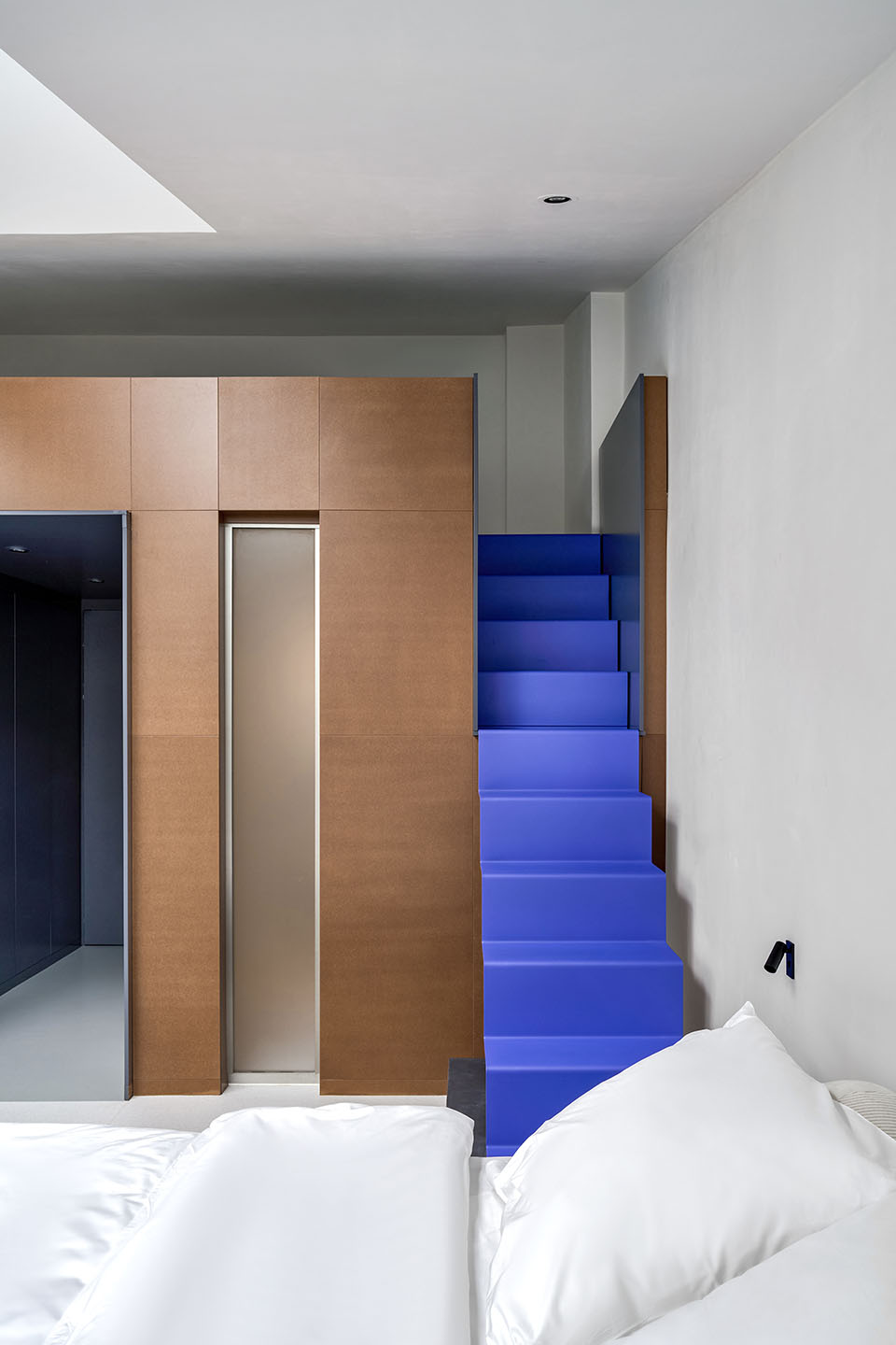 專為年輕人打造的低造價Faces酒店裝修設計方案(圖4) 10934362_vsszan184053281054265.jpg