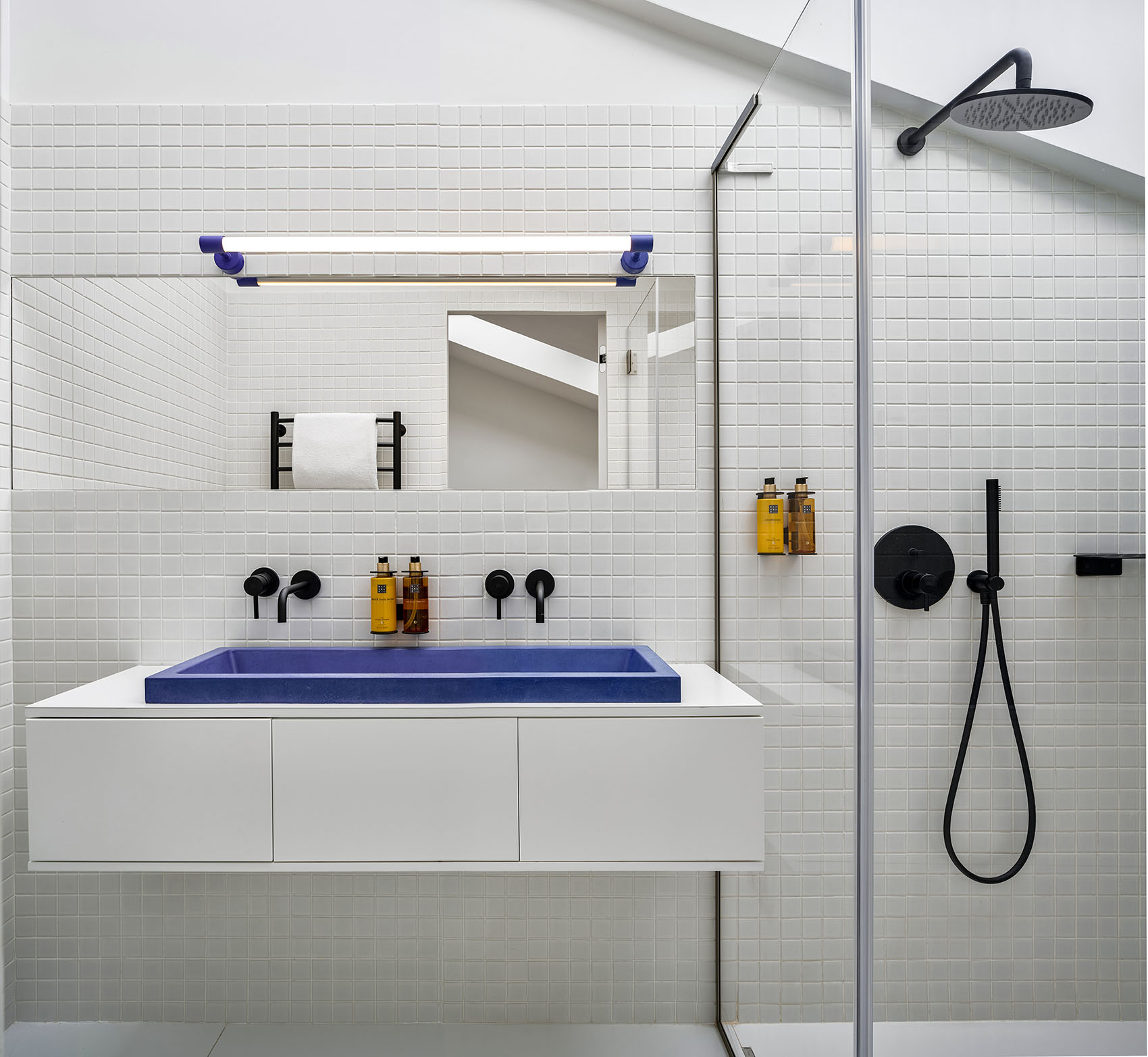 專為年輕人打造的低造價Faces酒店裝修設計方案(圖10) 10934368_vsszan1840532810542611.jpg