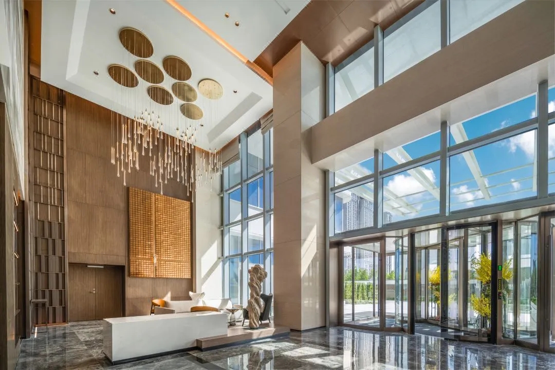 河北石家莊高新假日四星級(jí)標(biāo)準(zhǔn)酒店裝修設(shè)計(jì)案例(圖2) 640_wx_fmt=jpeg&from=appmsg&tp=webp&wxfrom=5&wx_lazy=1&wx_co=1.webp (2).jpg