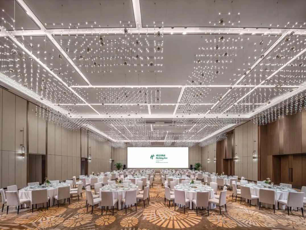 河北石家莊高新假日四星級(jí)標(biāo)準(zhǔn)酒店裝修設(shè)計(jì)案例(圖6) 640_wx_fmt=jpeg&from=appmsg&tp=webp&wxfrom=5&wx_lazy=1&wx_co=1.webp (6).jpg