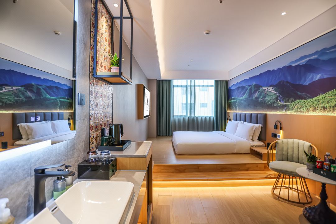 深圳秋果連鎖精品酒店裝修設(shè)計(圖10) 1mc4012000cdn6mqd8B5C_W_1080_808_R5_D.jpg