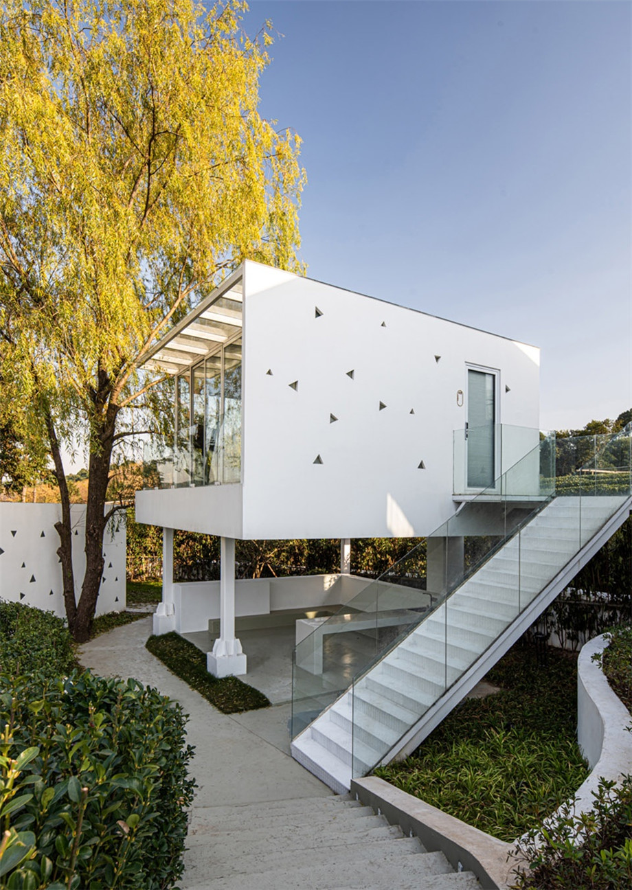 杭州·龍塢陌領(lǐng)融郡精品度假酒店裝修設(shè)計(jì)案例(圖12) 杭州·龍塢陌領(lǐng)融郡精品度假酒店裝修設(shè)計(jì)案例